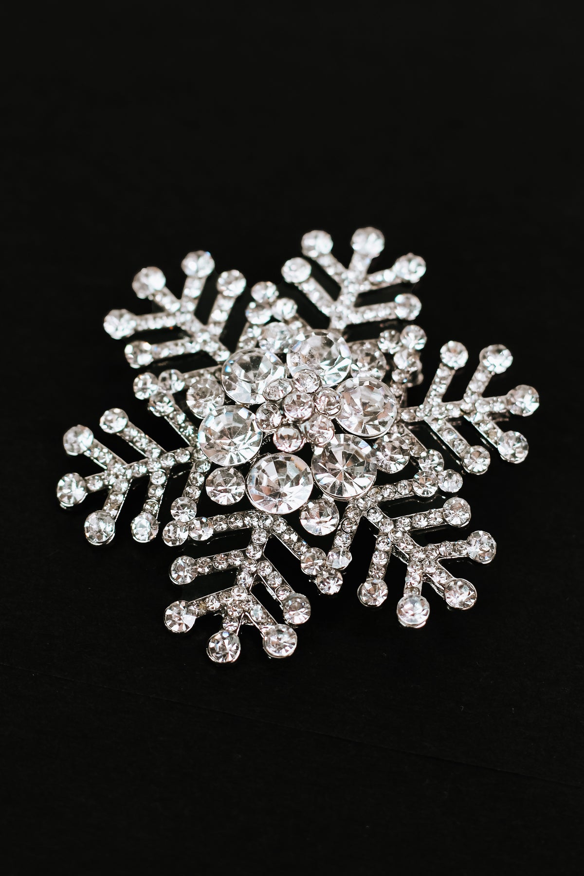 Flower &amp; Raised Middle Snowflake Brooch