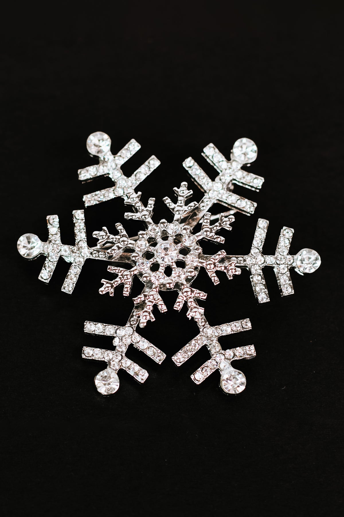 Raised Middle Large Snowflake Brooch