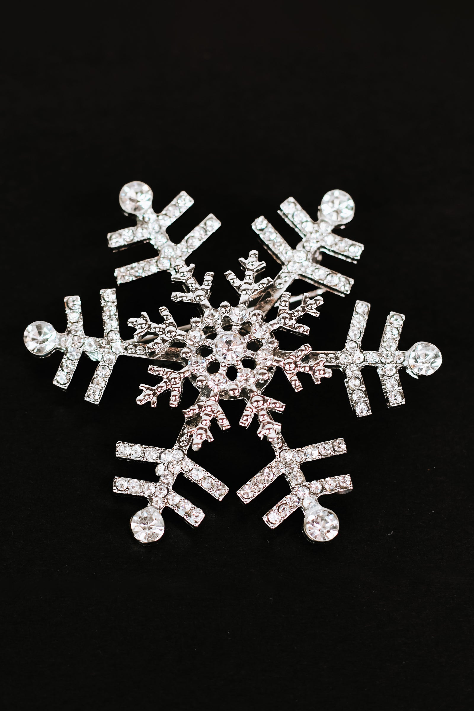 Raised Middle Large Snowflake Brooch