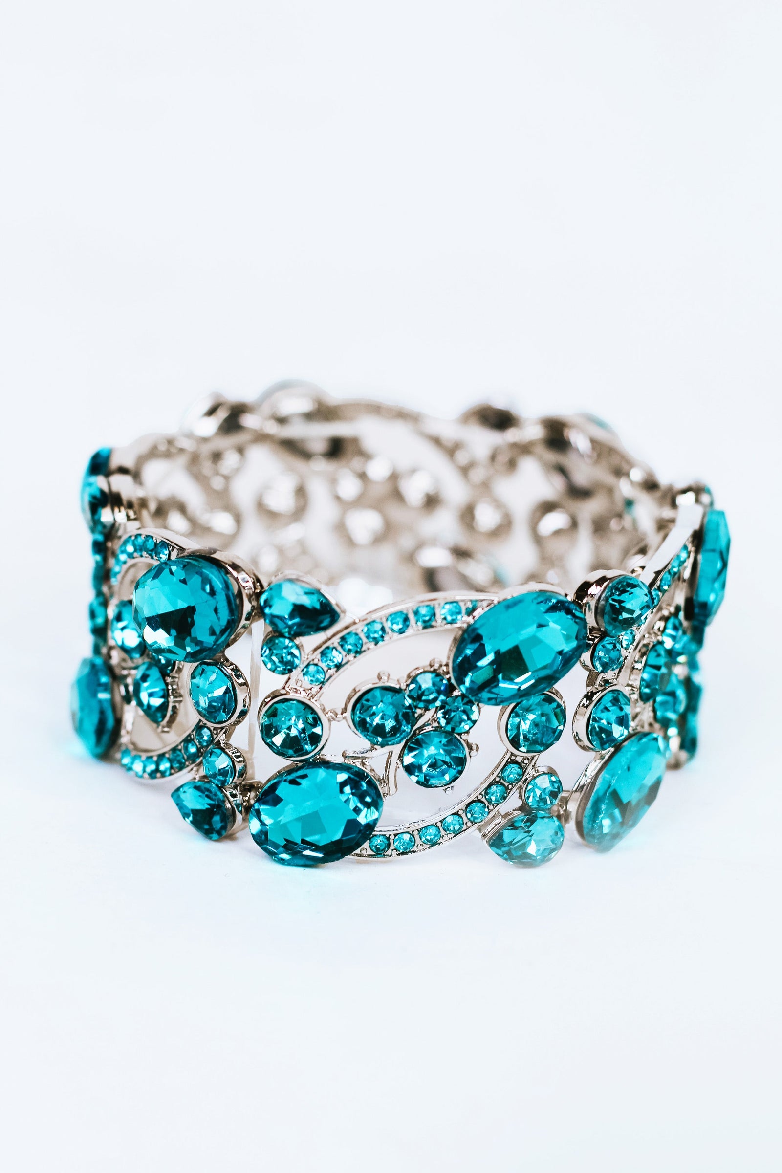 Oval & Stone Bar Stretch Bracelet