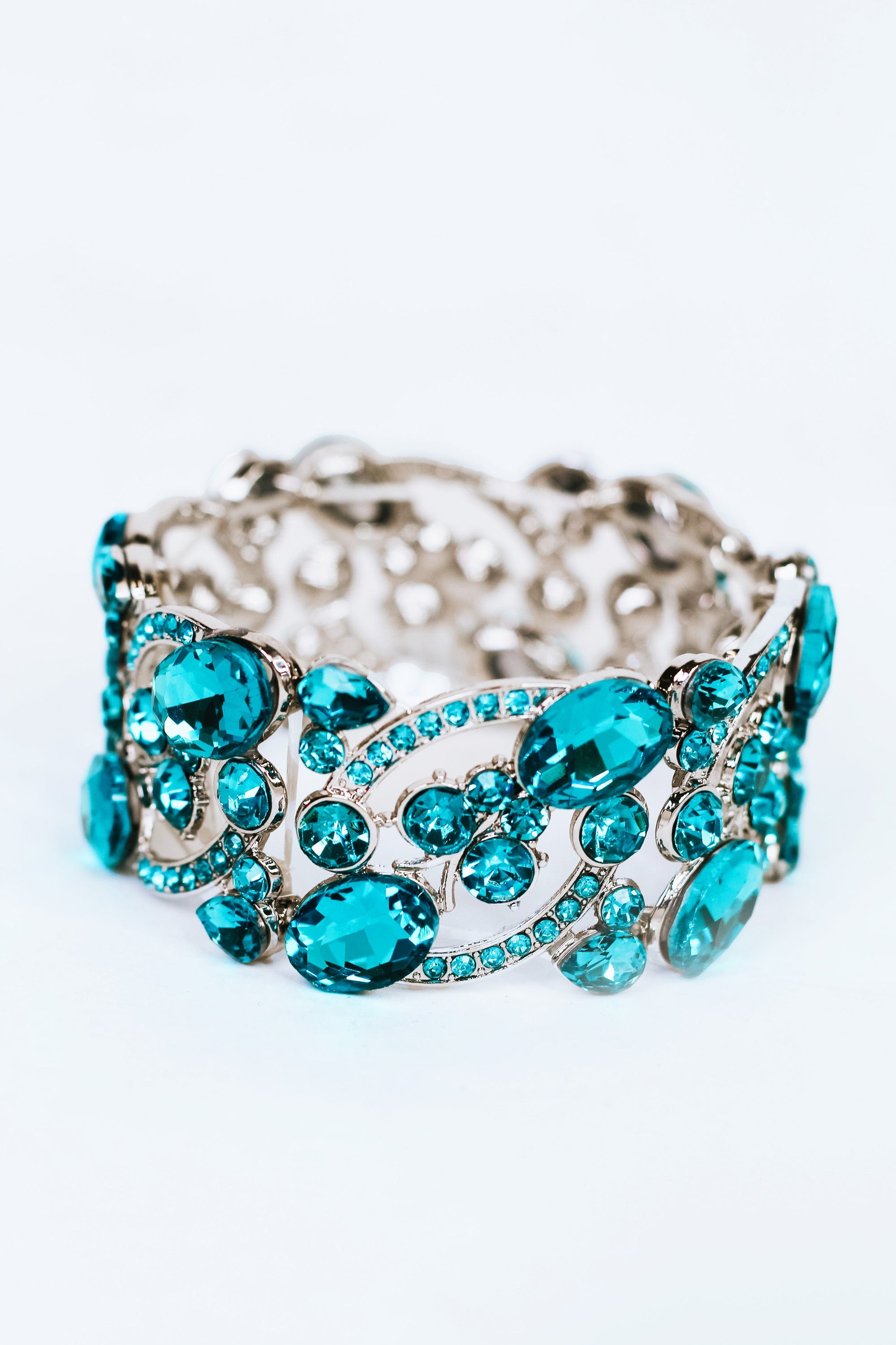 Oval & Stone Bar Stretch Bracelet