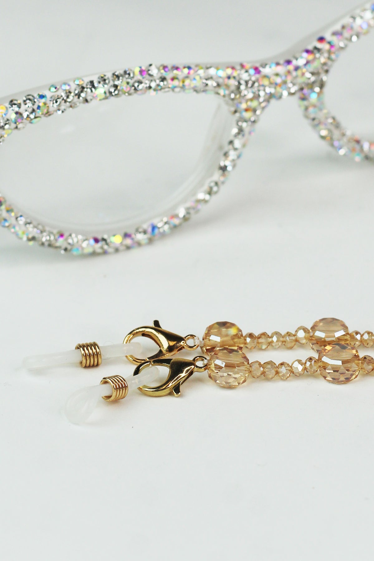 Flat Crystal Circle Thin Eyeglass Strap