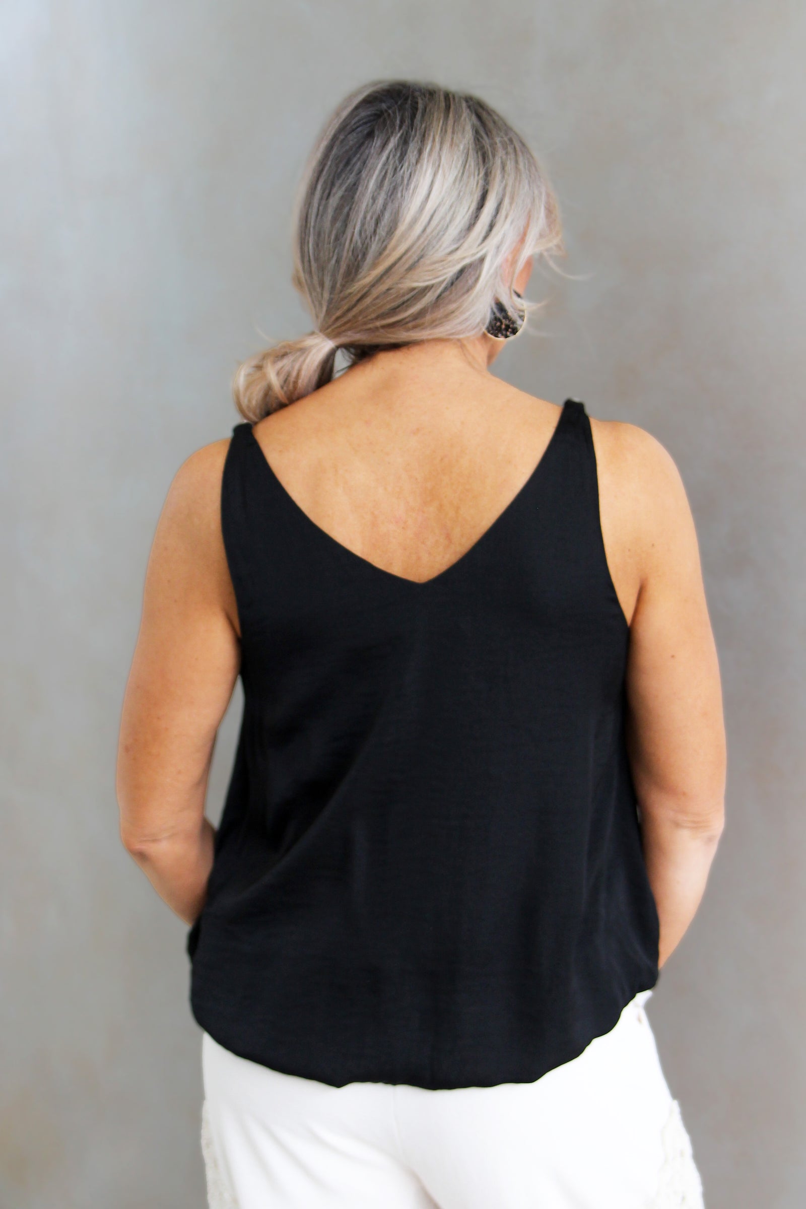 Sleeveless Hi-Lo Bubble Top w/ Twisted Rope Straps
