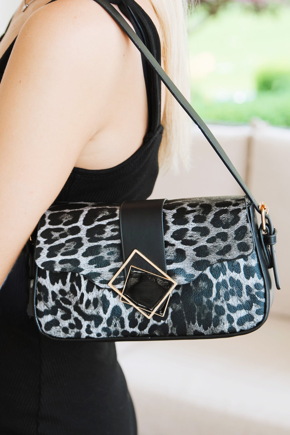 Leopard Print Vinyl Purse w/ Shoulder Strap & Square Magnetic Flap Closure