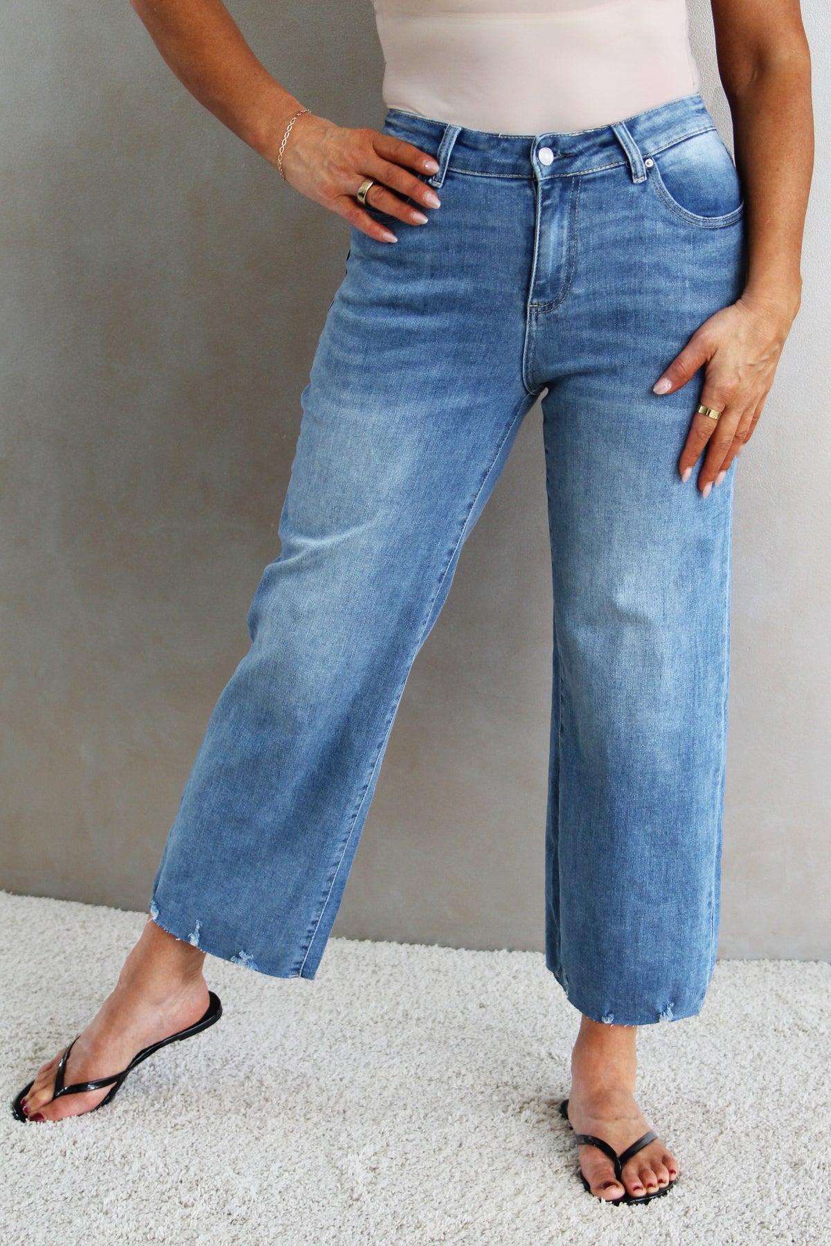 Wide Leg Raw Hem Cropped Denim Jeans