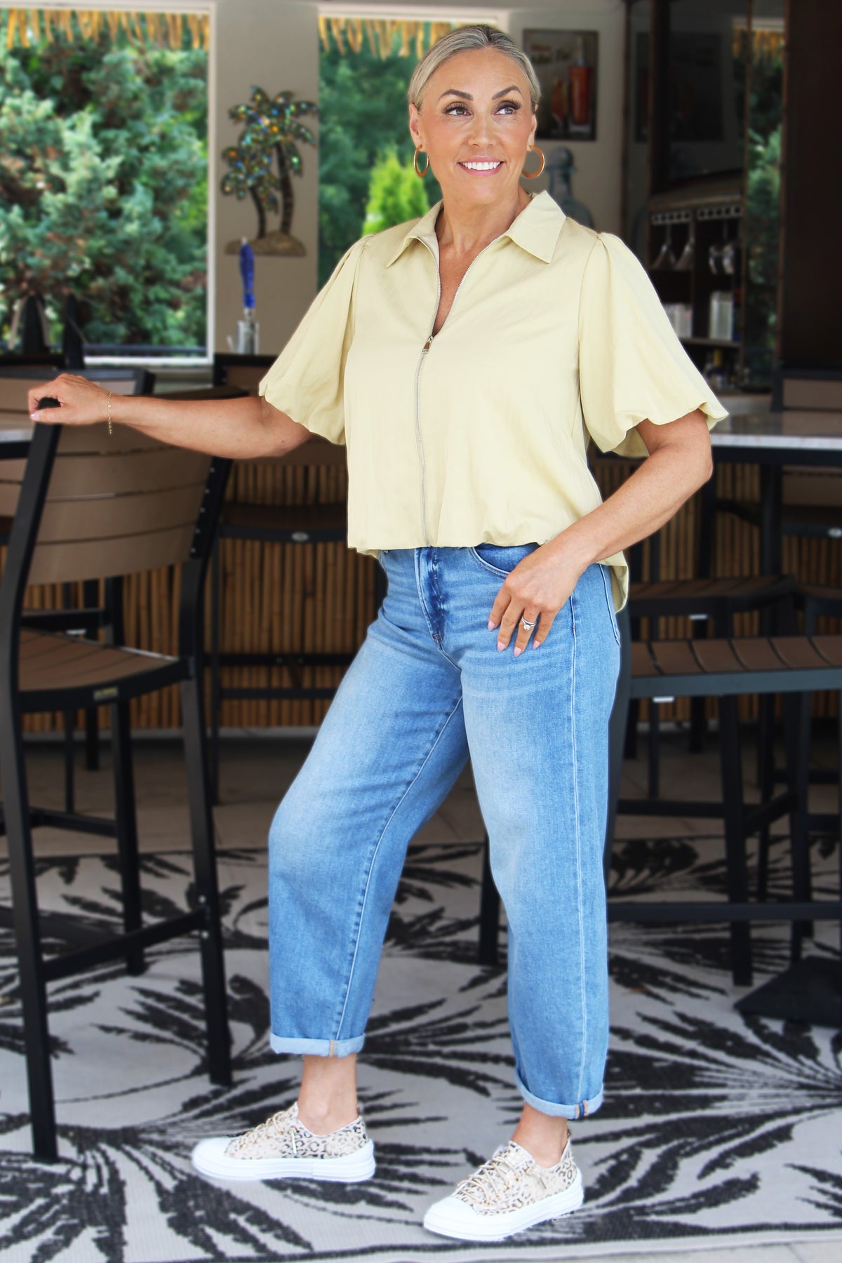Puff Short Sleeve Zip Top w/ Bubble Hem