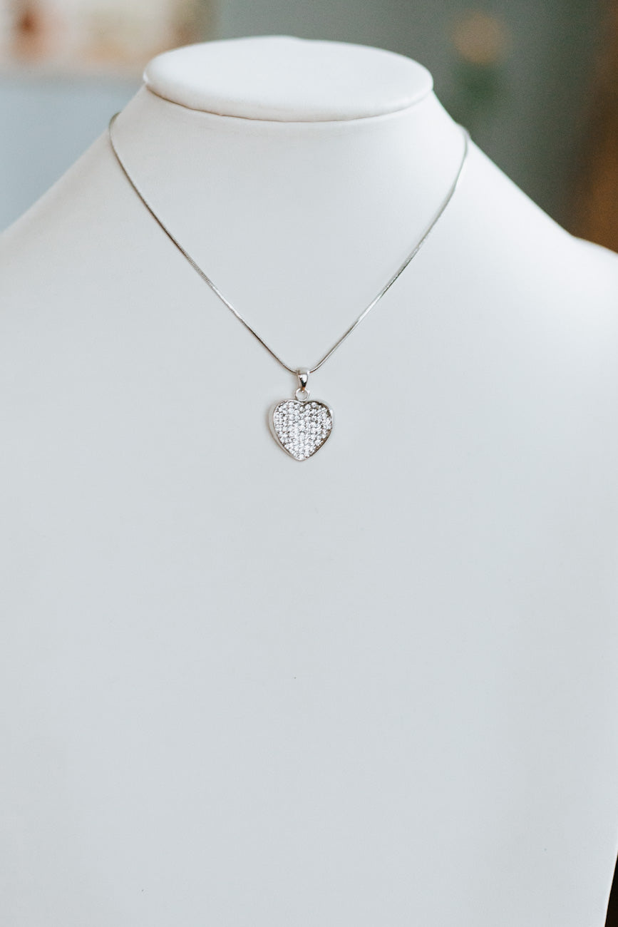 Rhinestone Indent Middle Heart Necklace