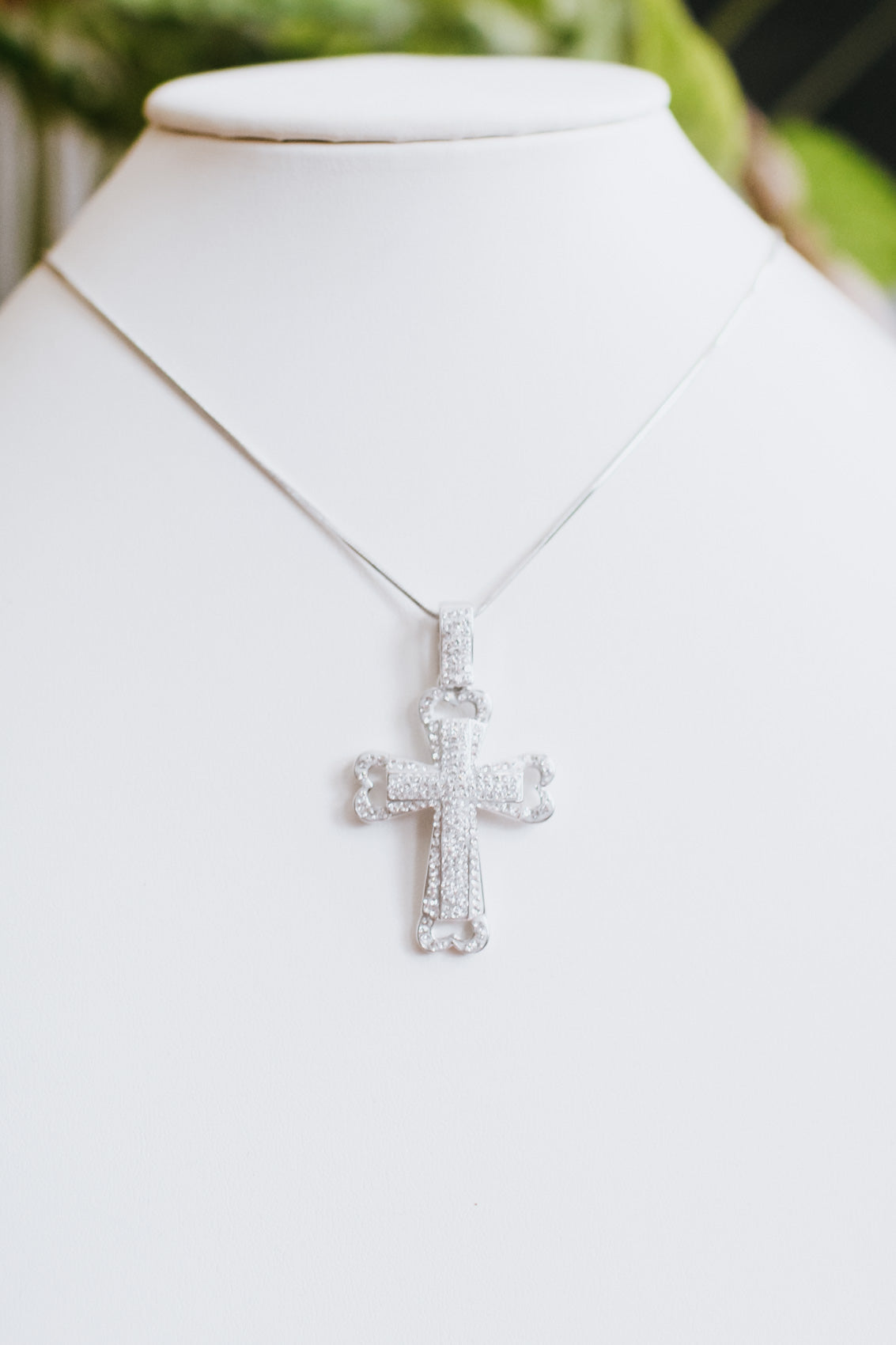 Open Rounded Ends All Rhinestone Cross Necklace