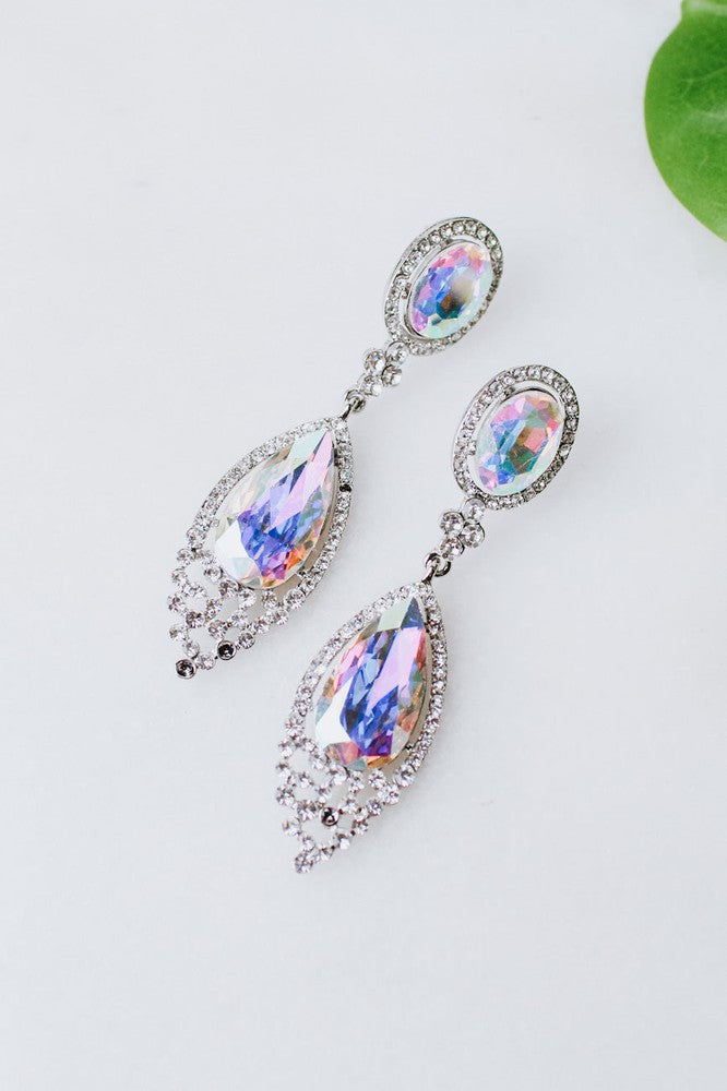 Narrow Teardrop Point Bottom Earring